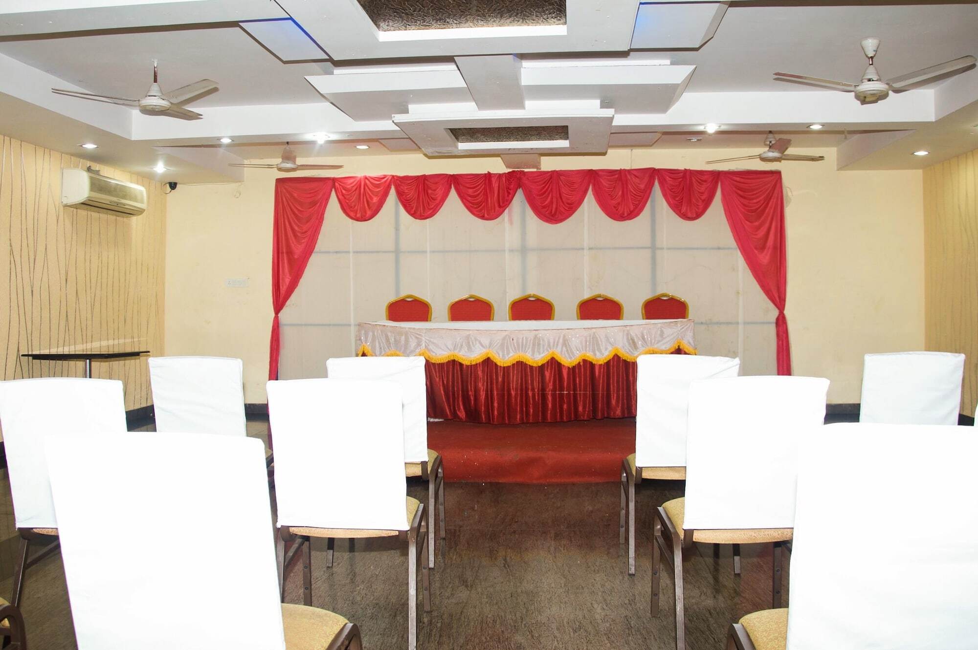 A.R Grand Hotel Visakhapatnam Dış mekan fotoğraf